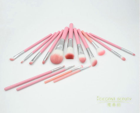 化妝刷能用美妝蛋清洗液洗嗎？