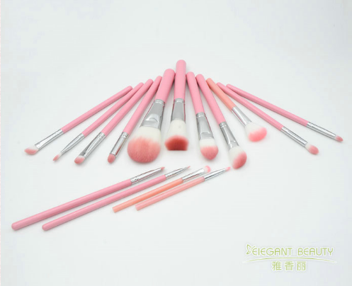 沒有水怎么清洗化妝刷？