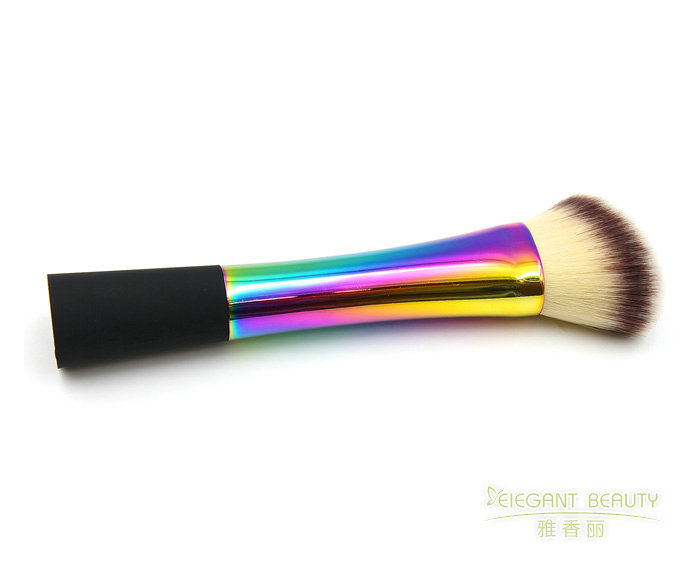 匠心獨(dú)運(yùn)，這款化妝刷套裝讓美妝更精致