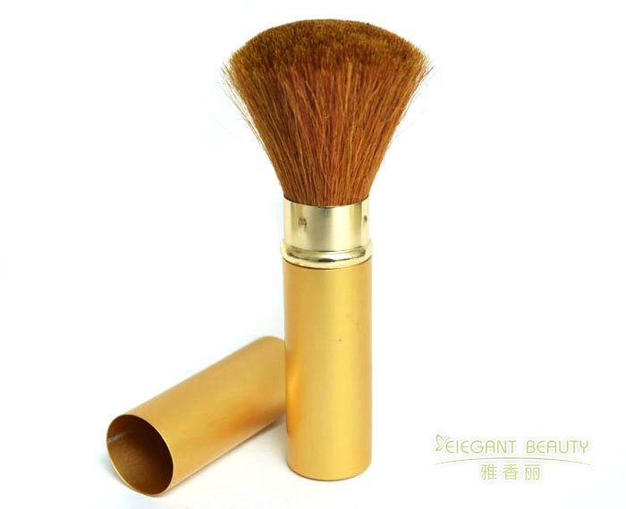 作為化妝刷生產(chǎn)廠家，你們?nèi)绾未_保每一把刷子的質(zhì)量？